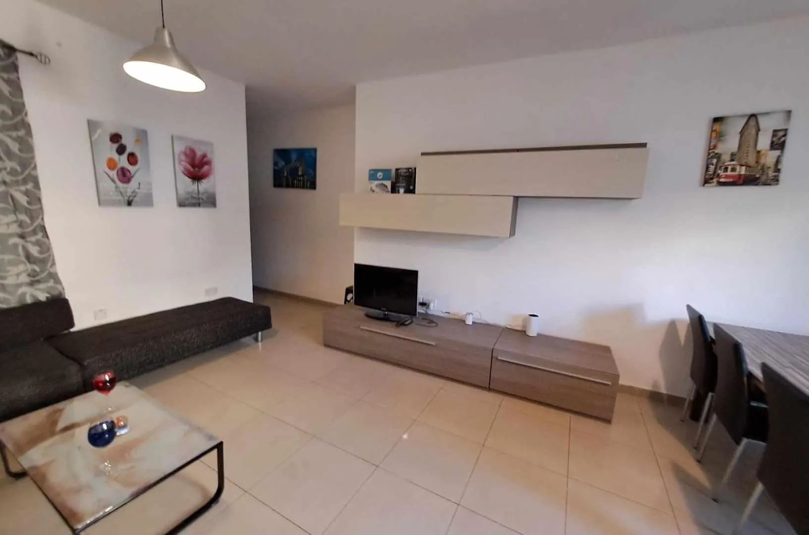 St Julians Sliema 3 Minutes Walk From Promenade 3 Bedroom Apartment 0*,  Malta